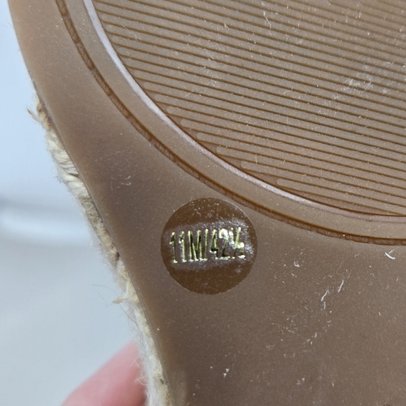 Vince Camuto Womens Wedge Espadrilles Sz 11M Tan Suede Adj. Ankle Straps - Picture 8 of 15